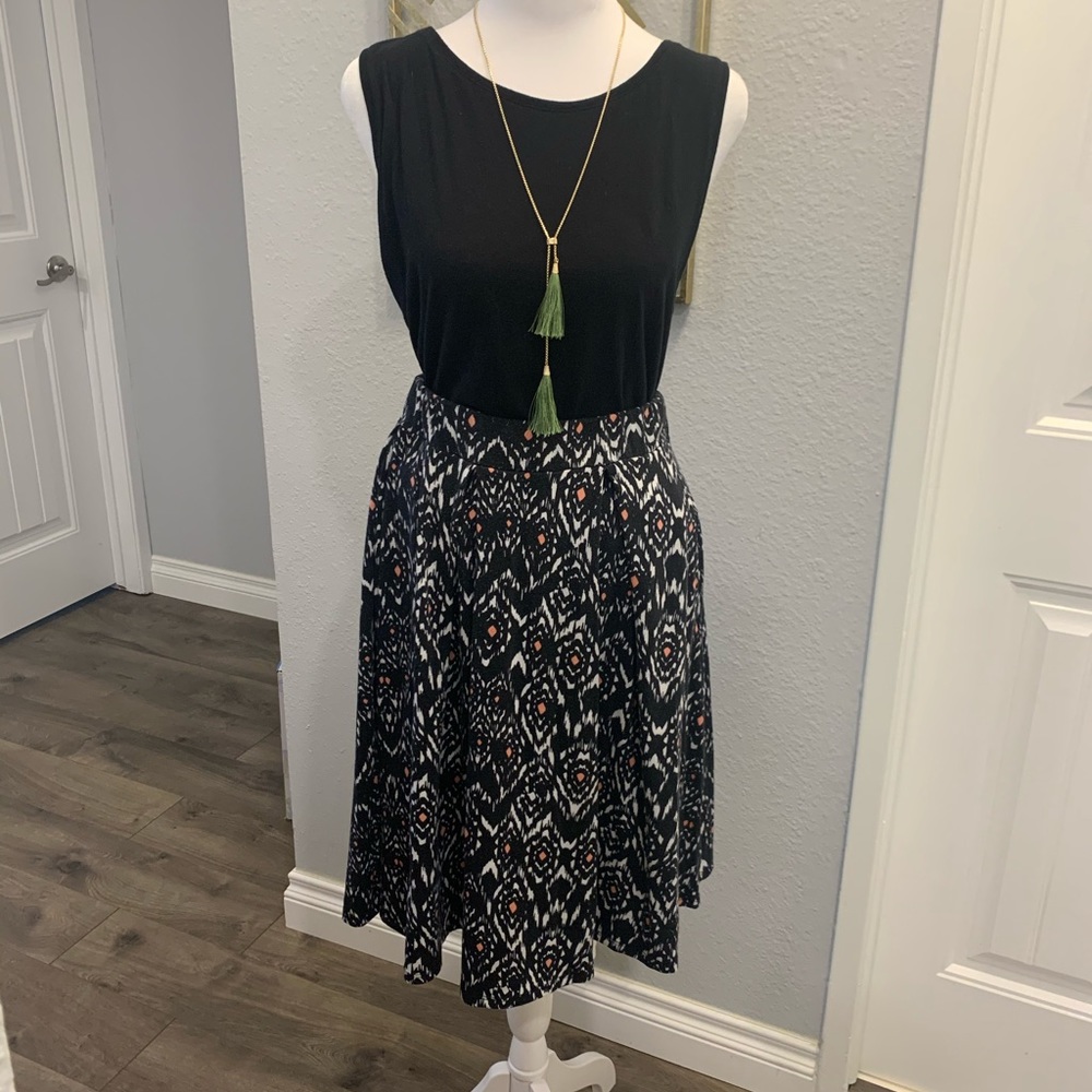 LulaRoe Madison Shirt - M